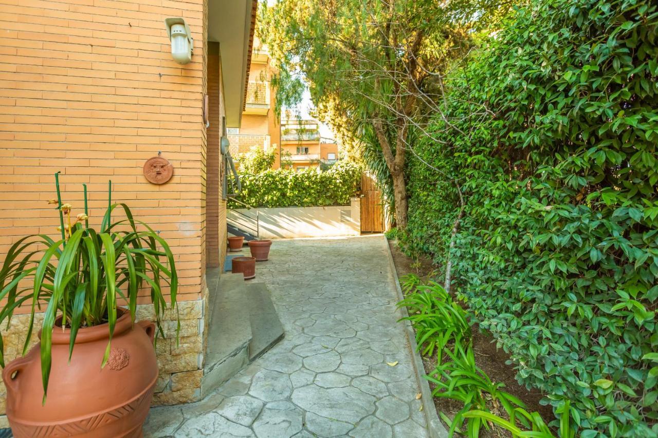 St Peter'S Spacious 4 Bdr With Private Parking Apartman Róma Kültér fotó